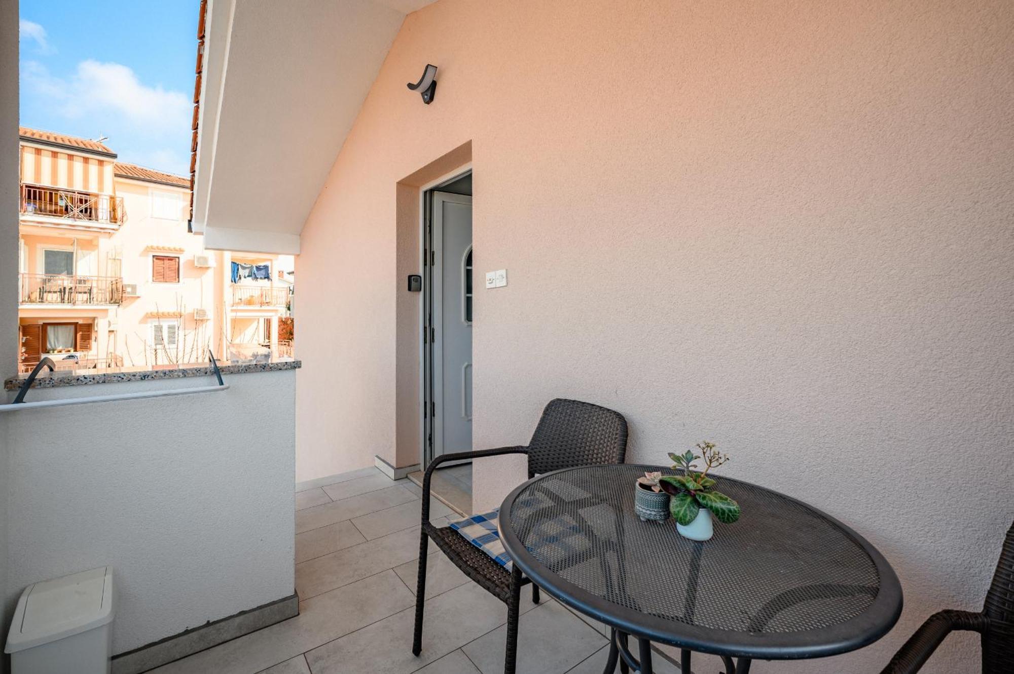 Charming Apartments Rose 1&2 With Pool Poreč Dış mekan fotoğraf